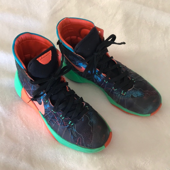 youth hyperdunks